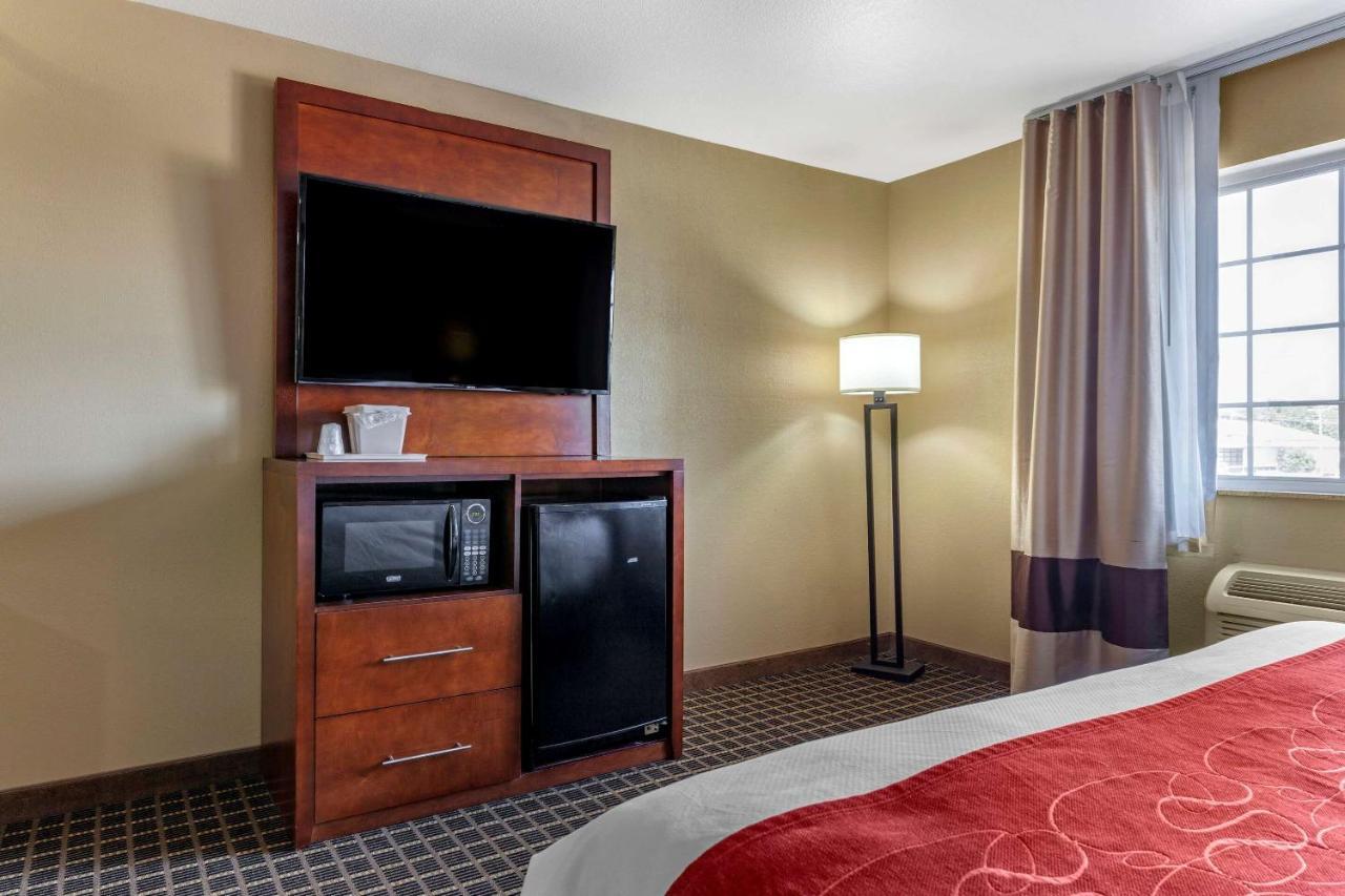 Comfort Suites Delavan - Lake Geneva Area Exterior foto