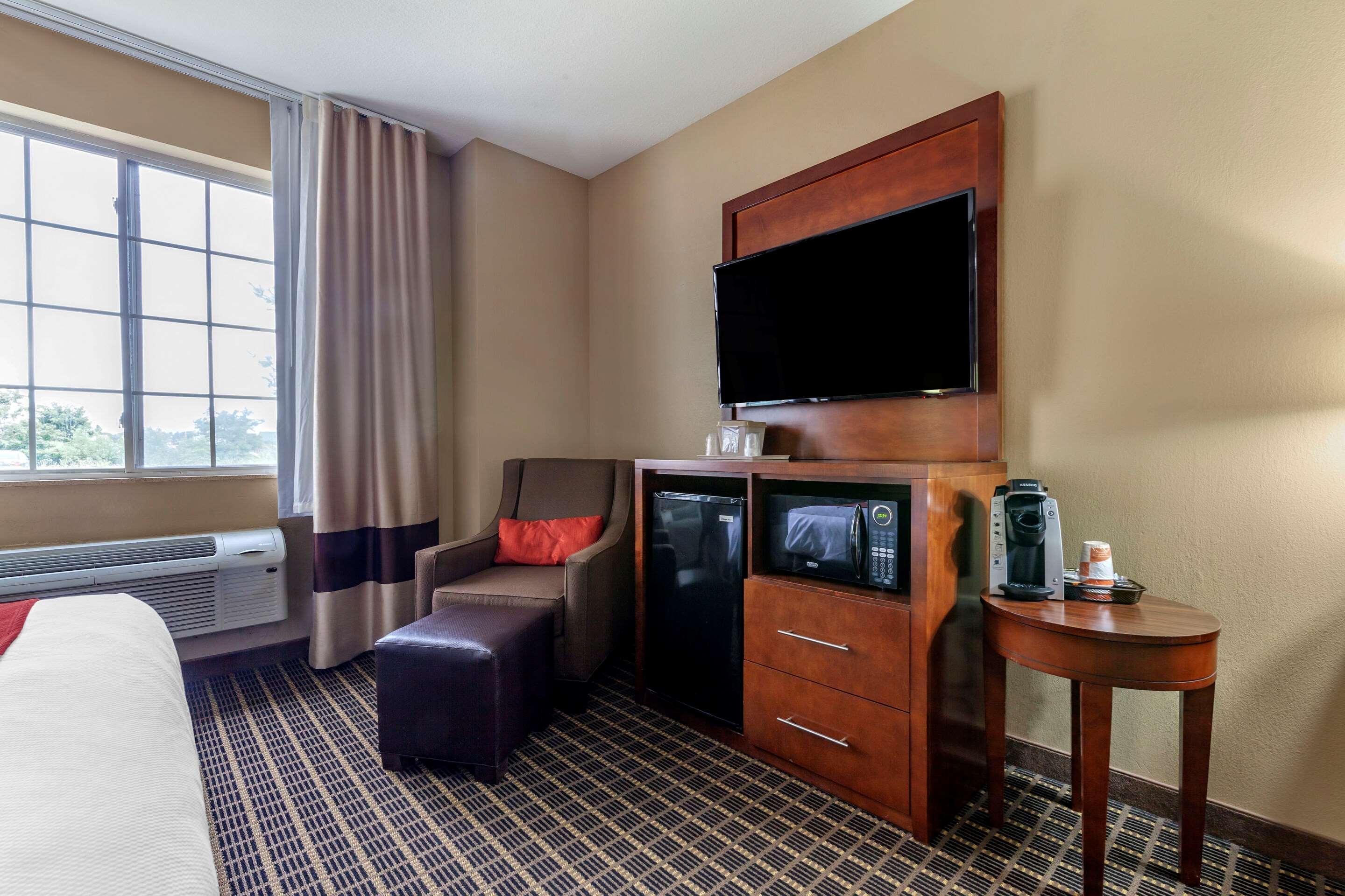 Comfort Suites Delavan - Lake Geneva Area Exterior foto