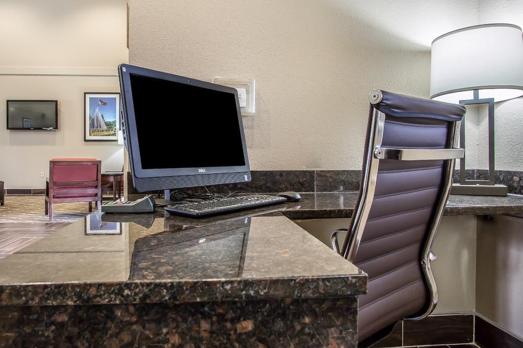 Comfort Suites Delavan - Lake Geneva Area Exterior foto
