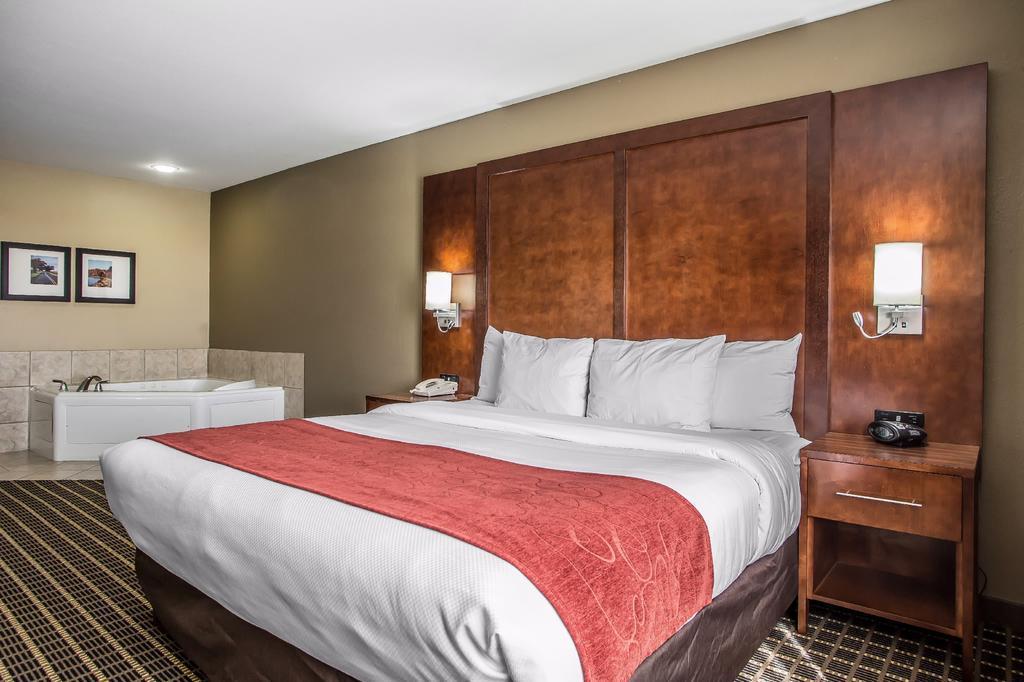 Comfort Suites Delavan - Lake Geneva Area Exterior foto